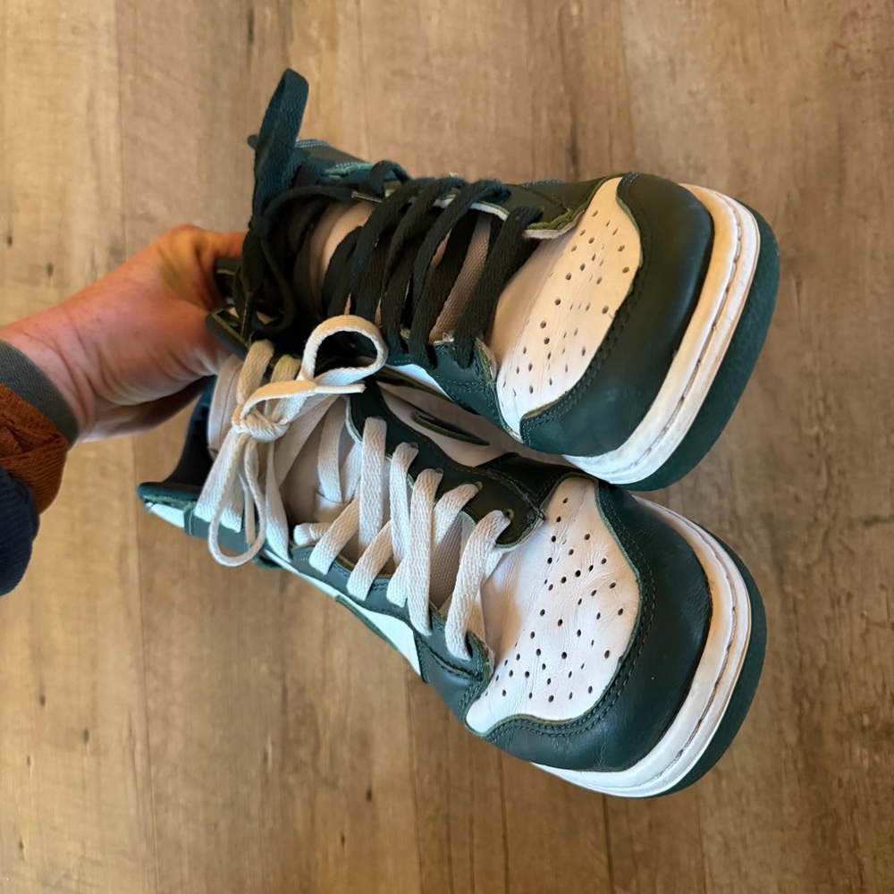 Nike Dunk High SP | Spartan Green - Picture 5 of 9
